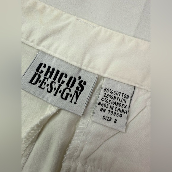 Chico’s Design Lightweight White Cropped Pants Size Large - Picture 3 of 8